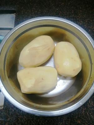 南乳土豆焖鸭肉的做法 步骤2