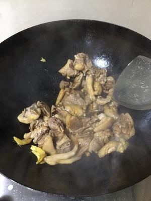 鸭肉两食（土豆紫苏焖鸭、干煸鸭）的做法 步骤12