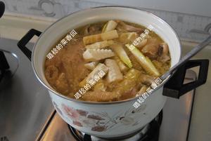 春笋鸭肉汤的做法 步骤9