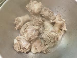 老妈亲授—老鸭粉丝汤的做法 步骤2