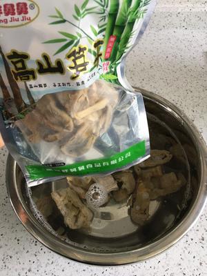 乐活教主的美食之——老鸭青笋汤的做法 步骤1