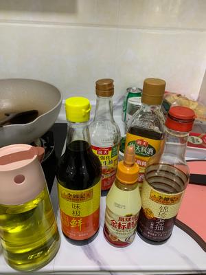 鸭血油豆腐闷鸭的做法 步骤3