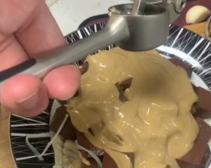 麻酱鸭血的做法 步骤10