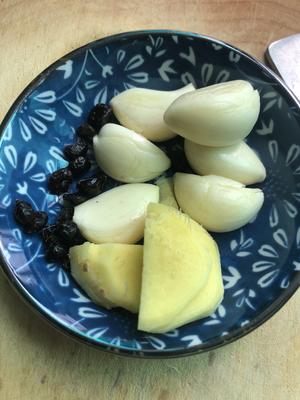 黯然销魂无骨鸭掌香香锅的做法 步骤5