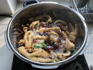 甜辣味 卤鸡爪鸭掌的做法 步骤3