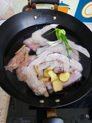 周黑鸭卤鸭脖，鸭翅，鸭舌等的做法 步骤2