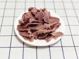 辣椒炒鸭胗的做法 步骤3