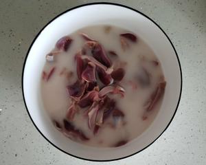 火爆鸭胗的做法 步骤2