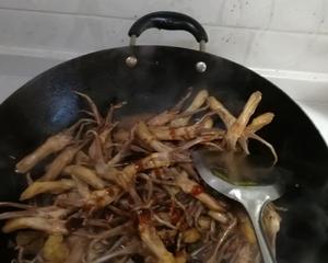 麻辣鸭舌的做法 步骤4
