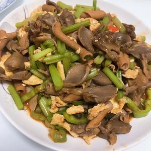 辣辣的下饭鸡杂（带鸡蛋）的做法 步骤8