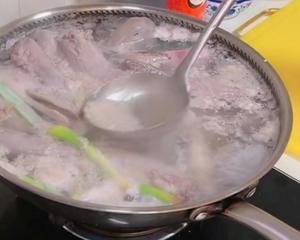 辣卤周黑鸭的做法 步骤2