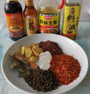 麻辣鸡脖（麻辣鸡爪鸭脖锁骨）的做法 步骤3