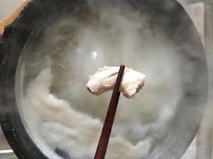 快手下酒菜❤️香辣鸭脖(鸡脖)，懒人必学的做法 步骤2