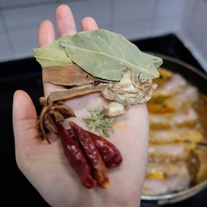 卤水麻辣香辣鸭脖（风干卤味儿零食）的做法 步骤9