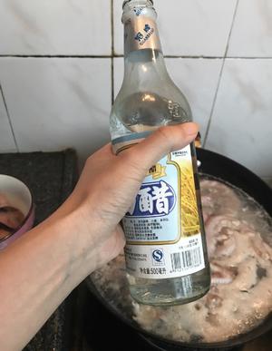 卤鸡脚粉肠鸭肝的做法 步骤2