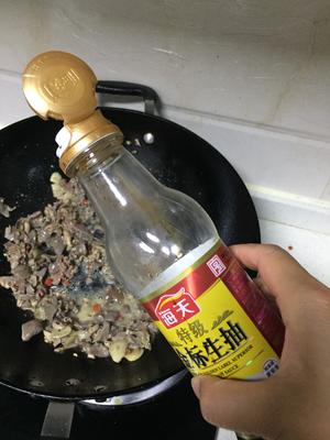 超级下饭菜～蒜苔炒鸭杂的做法 步骤8