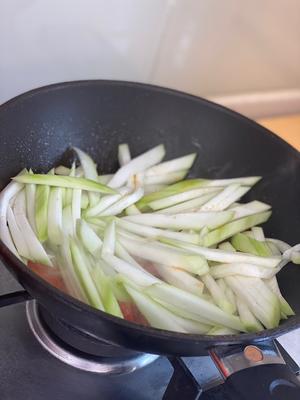 宁波小歪的夏天下饭- 番茄夜开花豆瓣扁尖汤的做法 步骤5