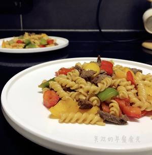 彩椒牛肉意面的做法 步骤7