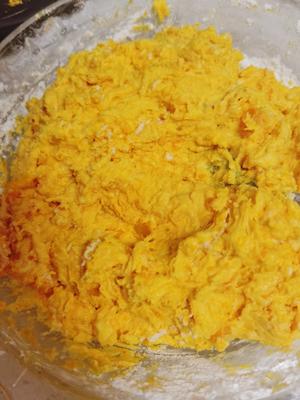 外酥里糯的南瓜饼的做法 步骤2