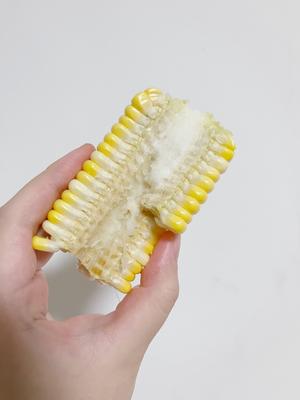 没人不爱吃的【芝士玉米烙】附拨玉米技巧的做法 步骤4