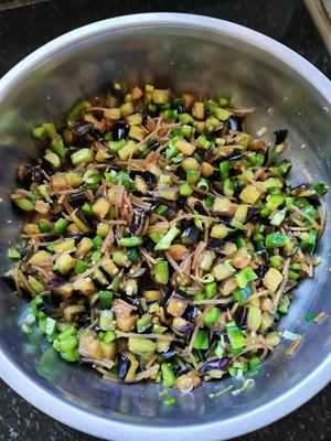 没有肉却巨好吃的[茄子?辣椒?️素包子]的做法 步骤16