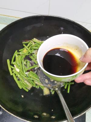 省油的茄子豆角做法的做法 步骤9