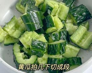 减脂餐l黄瓜凉拌虾滑?的做法 步骤3