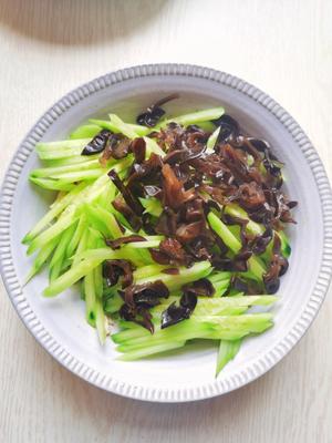 鸡胸肉拌黄瓜丝~好吃不腻，每次做的都不够吃！的做法 步骤12