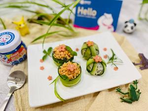 两款三文鱼鲜松黄瓜饭卷～馋熊同学三文鱼鲜松宝宝辅食的做法 步骤17