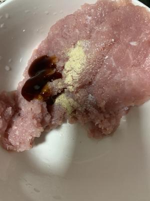 肉沫士豆?酸豇豆的做法 步骤2