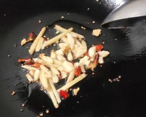 土豆烧豆角的做法 步骤2