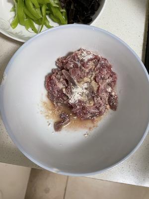 青椒肉丝面的做法 步骤4
