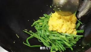 青椒炒鸡蛋的做法 步骤15