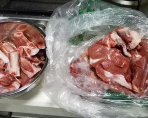 羊肉西葫芦饺子的做法 步骤2