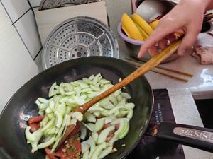 减脂餐之素炒西葫芦的做法 步骤6