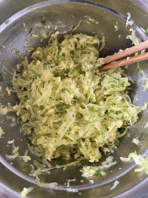 低脂西葫芦虾仁全麦饺子（每餐约?422大卡）的做法 步骤12