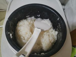 胡萝卜青豆蛋炒饭的做法 步骤3