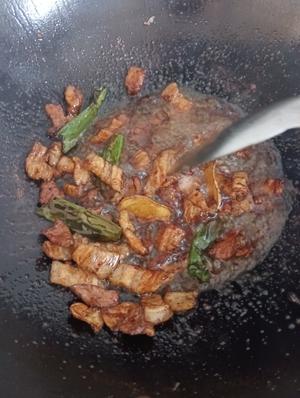 肉不换芸豆炒五花肉的做法 步骤6