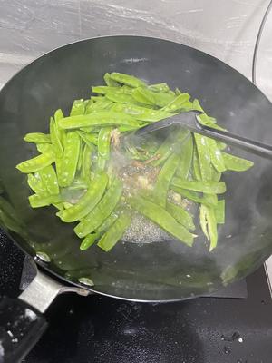 荷兰豆炒肉的做法 步骤5