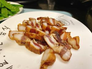 #年味#腊肉炒荷兰豆的做法 步骤2