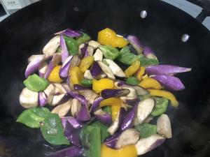 超级下饭炒茄子?的做法 步骤4