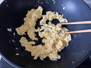 好吃不胖❗️零难度?番茄蛋蒸卷的做法 步骤3