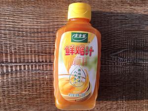 美味不可挡的海鲜面?｜太太乐鲜鸡汁食谱的做法 步骤1