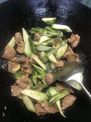 丝瓜鸡蛋炒肉的做法 步骤4