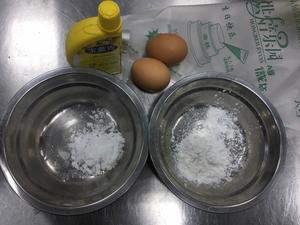 蛋白溶豆（原味，草莓，双拼）内附蛋白打发视频的做法 步骤1