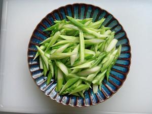 鸡头米芦笋溜虾仁【江南时令美食】的做法 步骤4