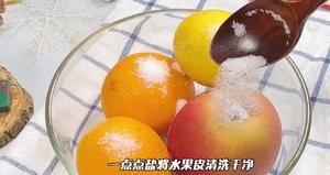 橙子苹果热红茶?可以无限续杯的暖暖果茶的做法 步骤2