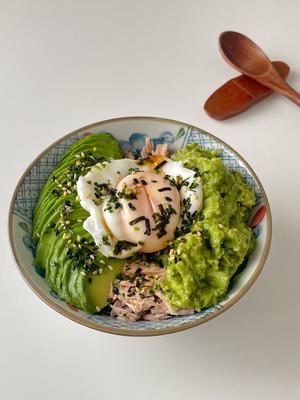 10分钟快手减脂餐 ｜ 日式牛油果金枪鱼拌饭的做法 步骤11