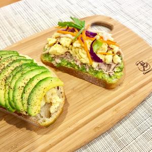 牛油果吐司 Avocado toast的做法 步骤2