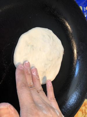 西葫芦鸡蛋虾仁馅饼（不用手和面）的做法 步骤9